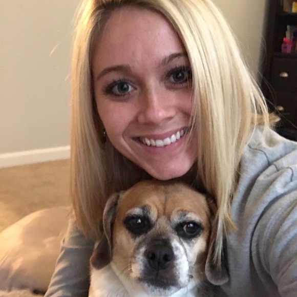 Meet your Posher, Ashley - Picture 1 of 3